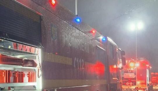 Bennégett a házában