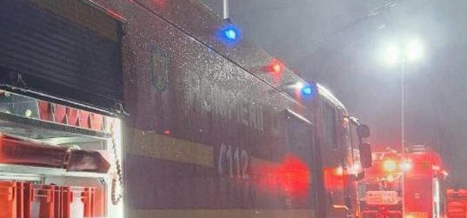 Bennégett a házában