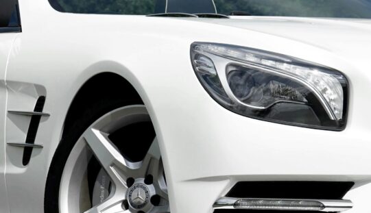 Luxusautókat béreltek Aradon, aztán Olaszországban eladták