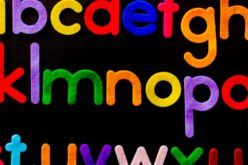 Csütörtökön kezdődik a suli