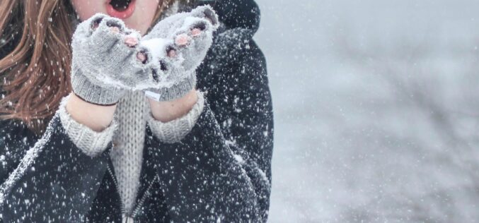 Viharos szél, hó, ónos eső péntekig