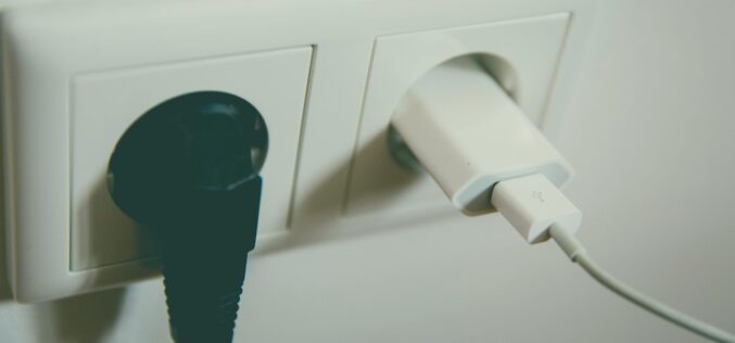 Év végéig igényelhető a villanyszámla-támogatás