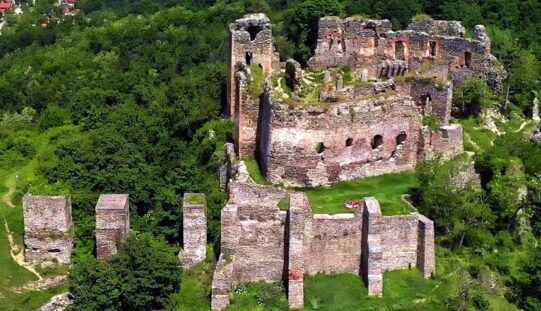 Omladozó solymosi vár: volt rá bő száz évük