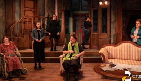 Népszerű krimi-vígjáték a Békéscsabai Jókai Színházban