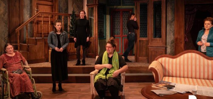 Népszerű krimi-vígjáték a Békéscsabai Jókai Színházban