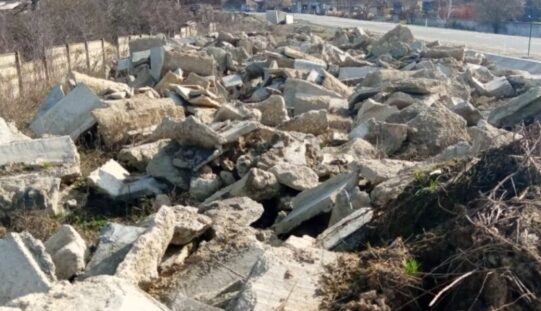 Illegális törmelék-lerakó Selénden