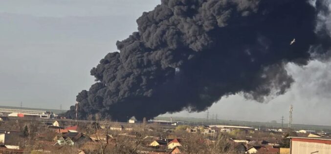 Ég a polisztirol-gyár a Újaradon