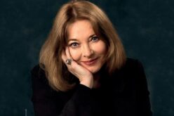 Ez már feltámadás – Szilágyi Enikő előadóestje az Aradi Kamaraszínházban