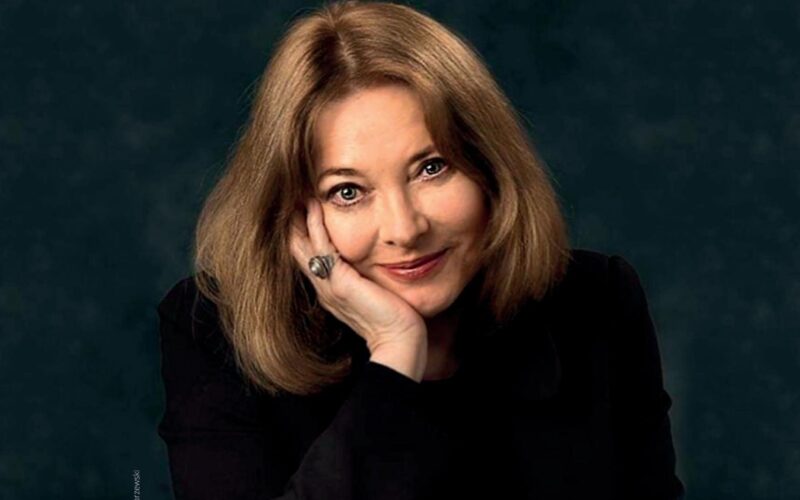 Ez már feltámadás – Szilágyi Enikő előadóestje az Aradi Kamaraszínházban