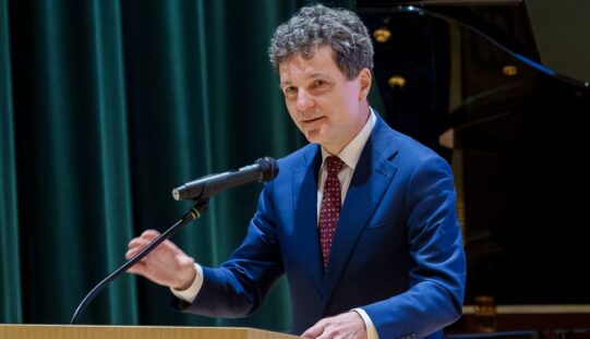 Majdnem a nyuszi hozta a költségvetést