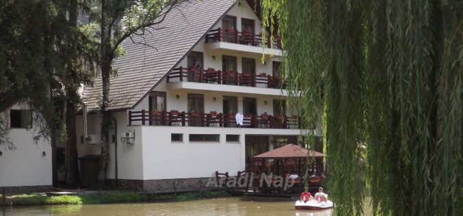 Menyházai turizmus: felravatalozva