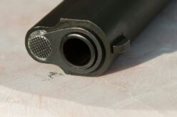 Egy pécskai nő közösségi oldalon árult pisztolyt