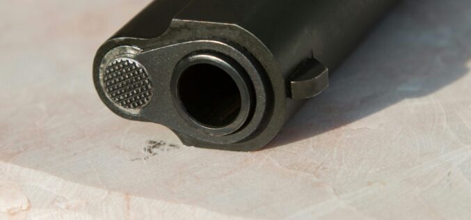 Egy pécskai nő közösségi oldalon árult pisztolyt