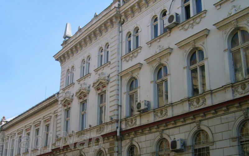 Az Aradi Törvényszéken munkaidő csökkentéssel tiltakoznak