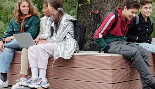 Felmérés a serdülők problémáiról