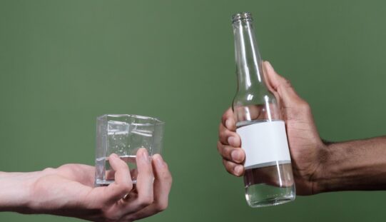 Dőlhet az adómentes alkohol