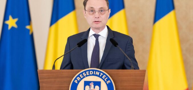 Csak a szokásos: senki senkivel
