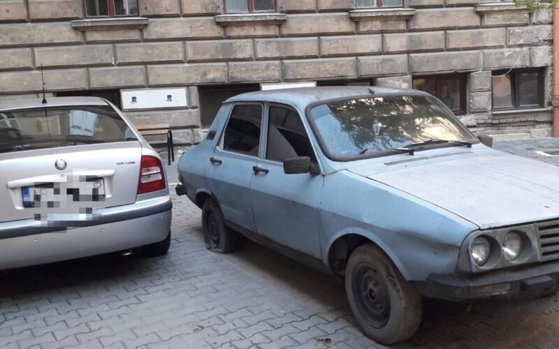 Árverés: negyed évszázados Matiz 271 lejért